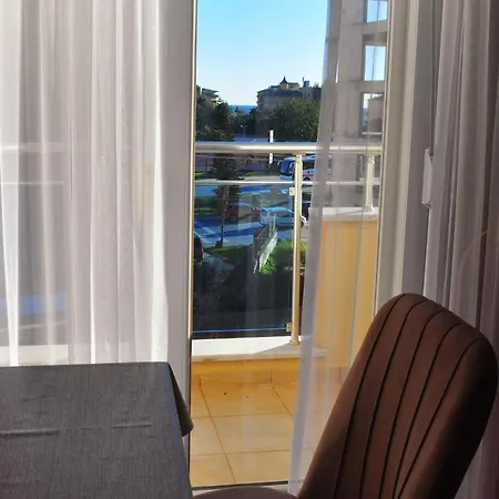 Real 4 Cleopatra Apartment *
