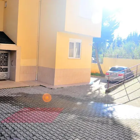Real 4 Cleopatra Apartment *